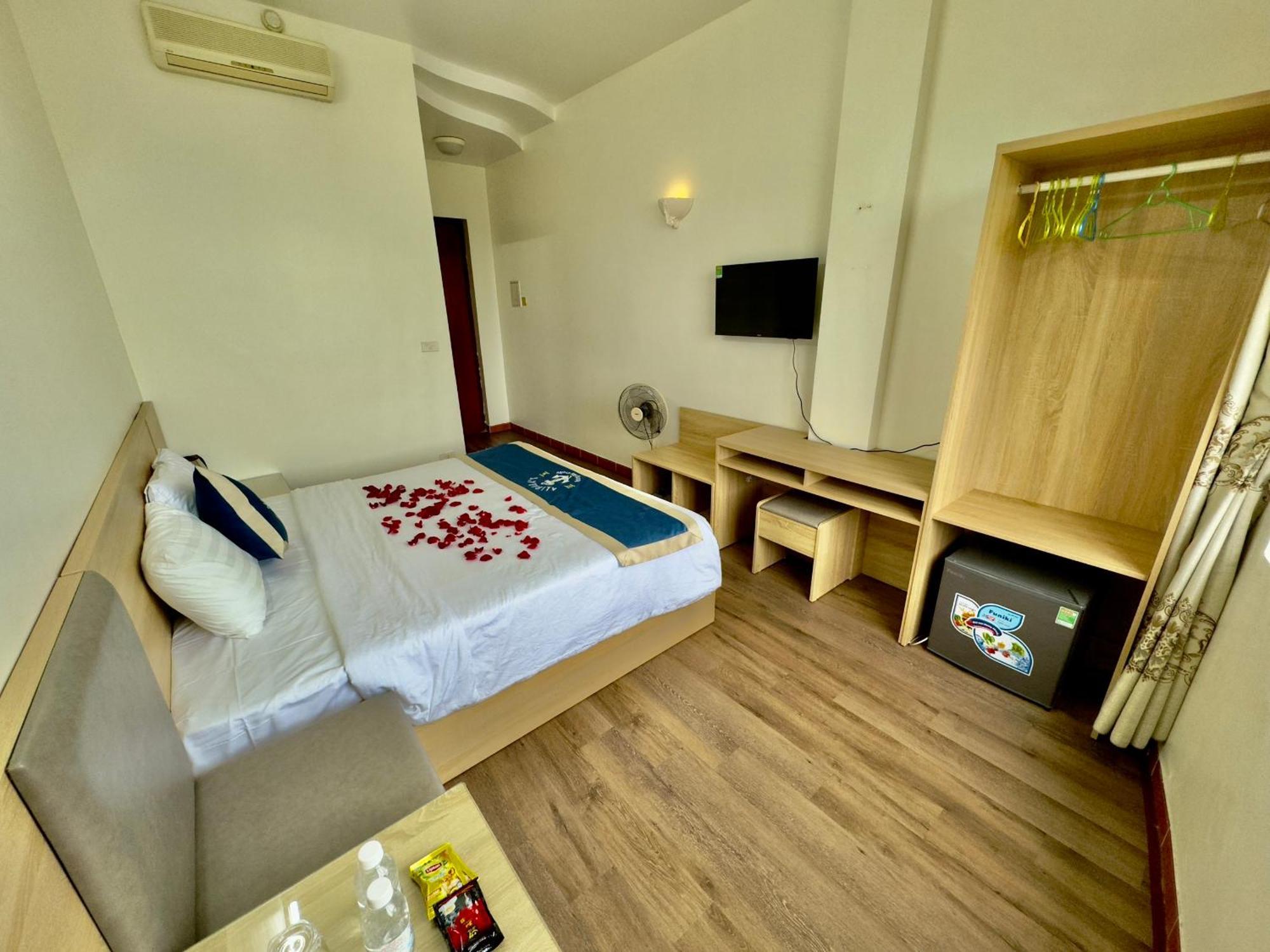 Cat Ba Plaza Hotel Dong Khe Sau Exterior foto