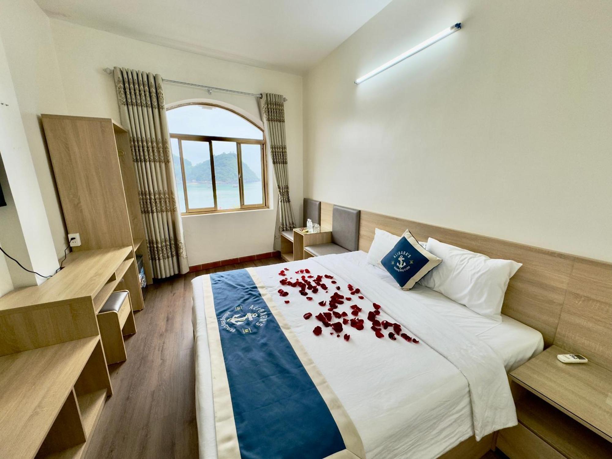 Cat Ba Plaza Hotel Dong Khe Sau Exterior foto